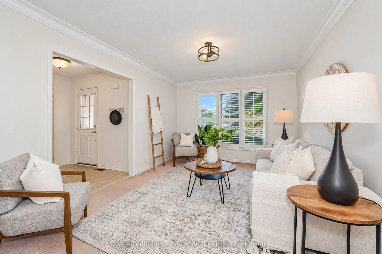 16 Amber Court — photo 3