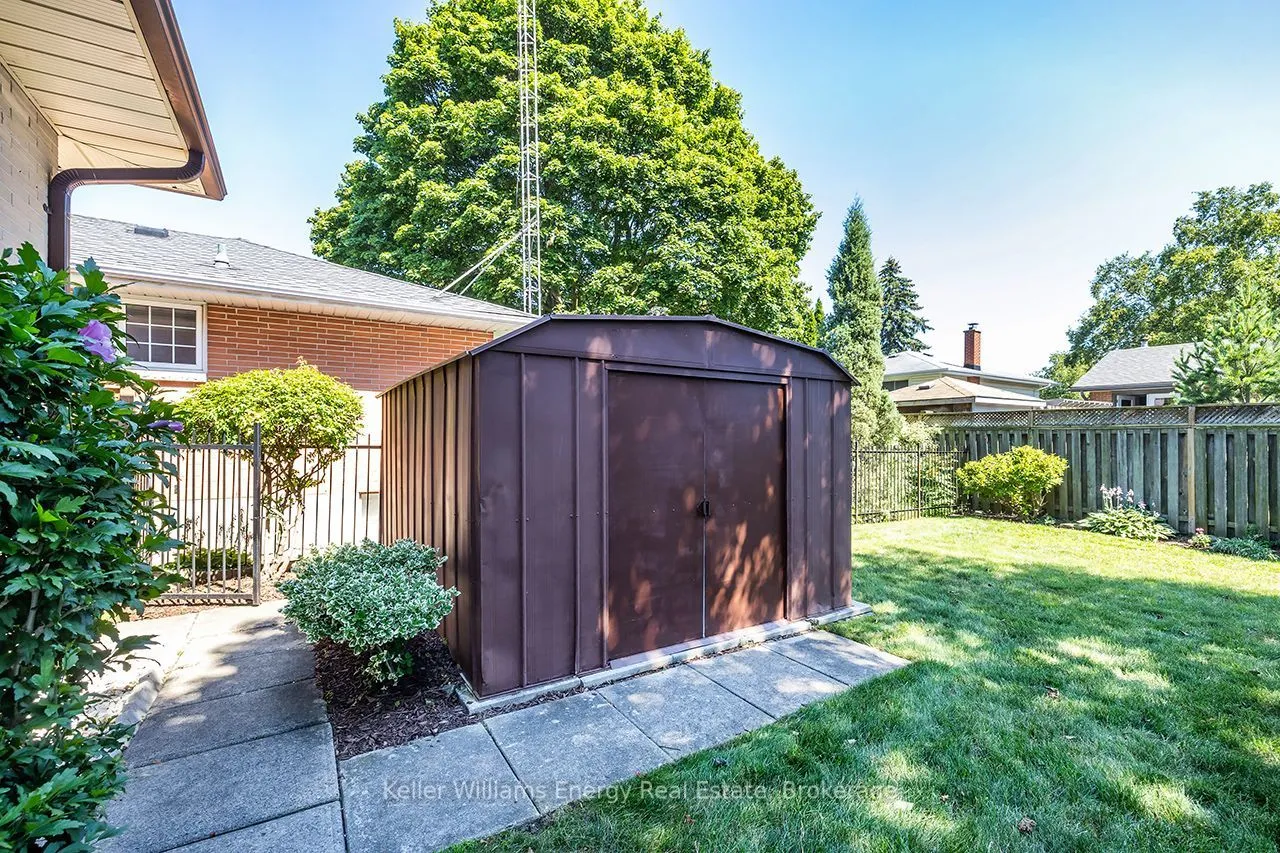 403 Rossmount Avenue — photo 43