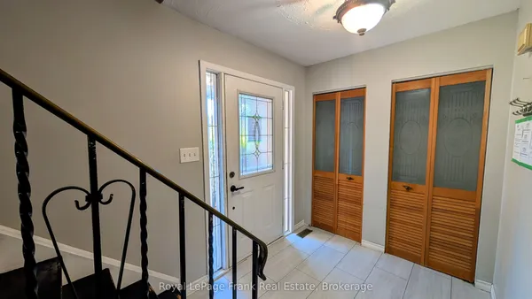 582 Lakeview Avenue — photo 2