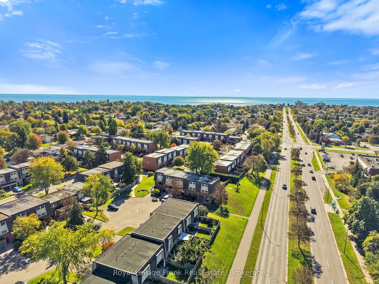 18 Reygate Court, Unit 28 — photo 34