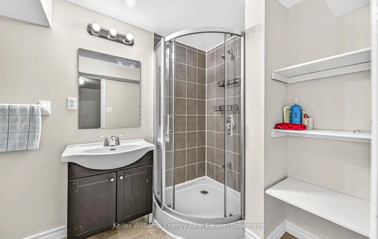 307 Prince Of Wales Drive — photo 50