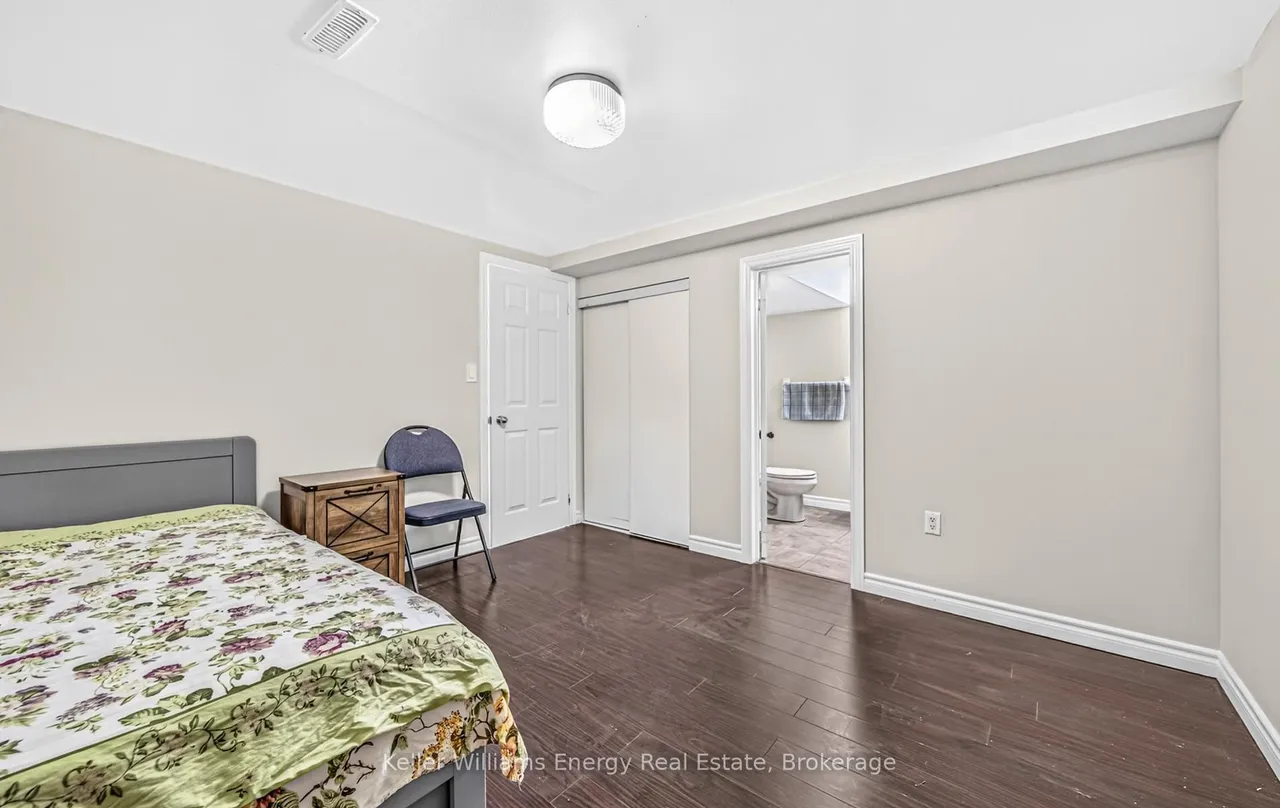 307 Prince Of Wales Drive — photo 49