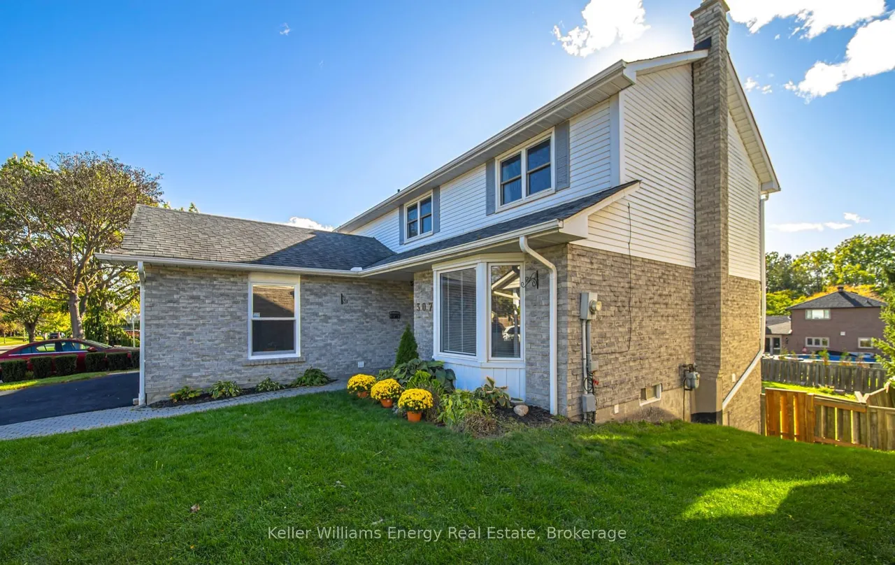307 Prince Of Wales Drive — photo 2