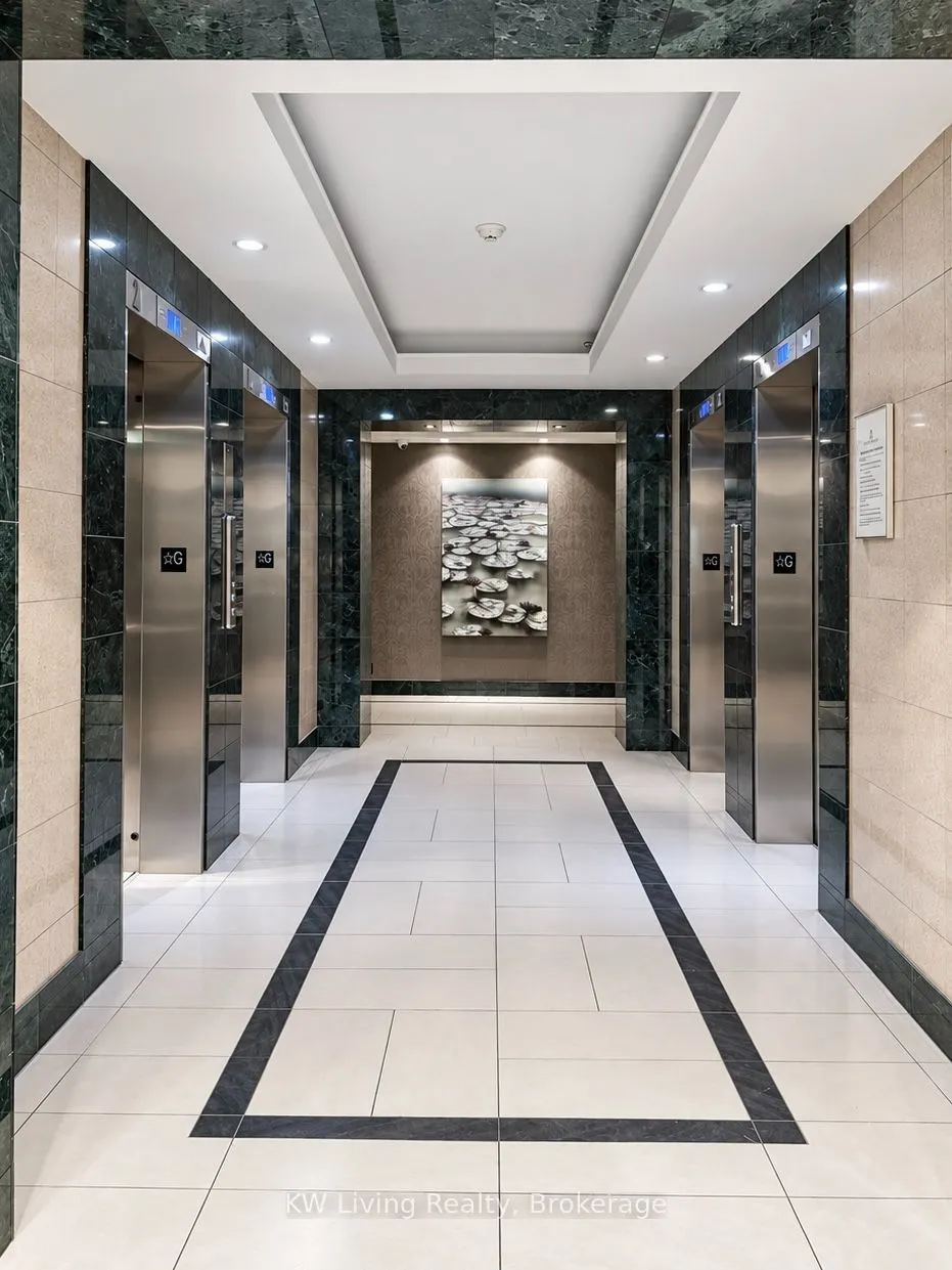 175 Bamburgh Circle, Unit 818