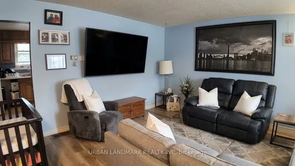 329 Durham Court — photo 2