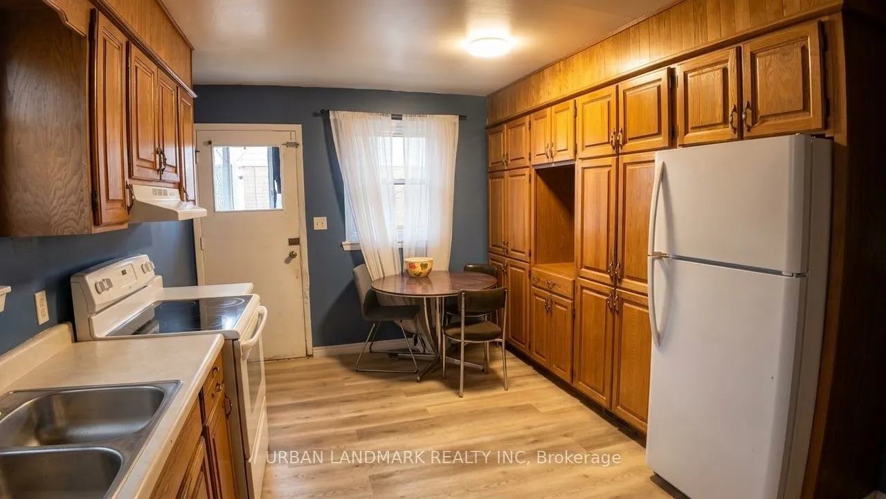 329 Durham Court — photo 3