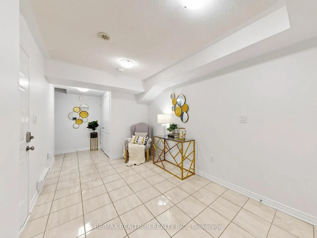 1072 Clipper Lane — photo 3