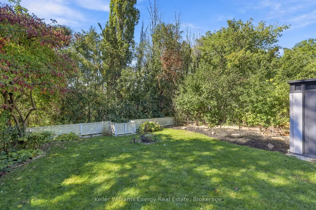 256 Grooms Avenue — photo 40