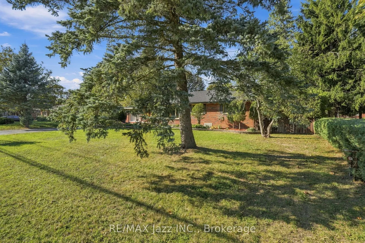 346 Conlin Road E — photo 3