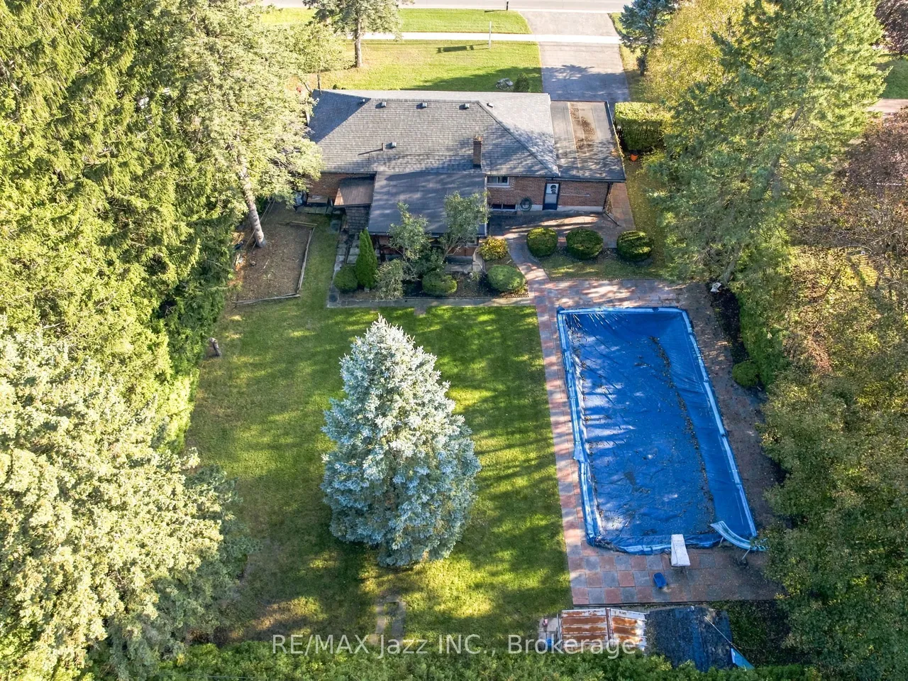 346 Conlin Road E — photo 49