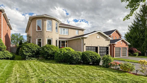 90 Bedell Crescent — photo 2