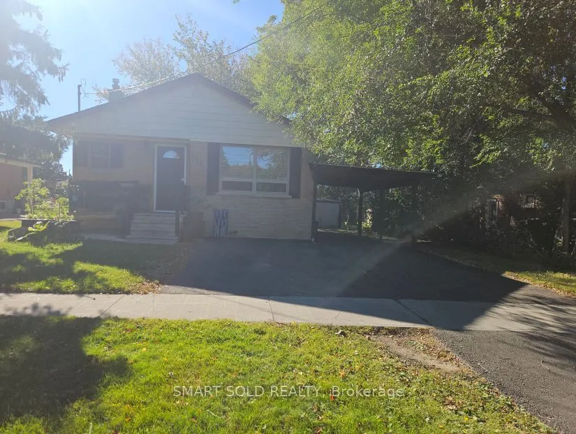 711 Dunlop Street W