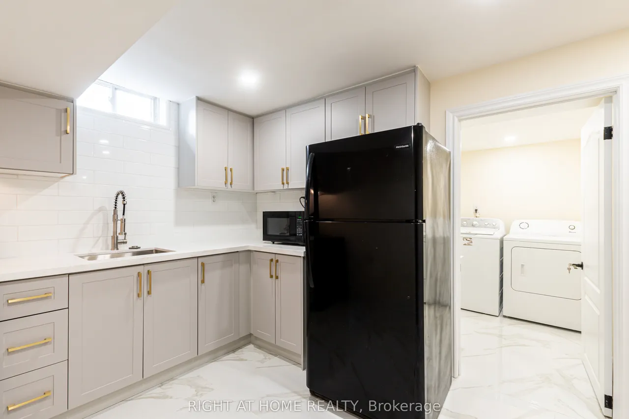 43 Greenbush Place, Unit Basement — photo 16