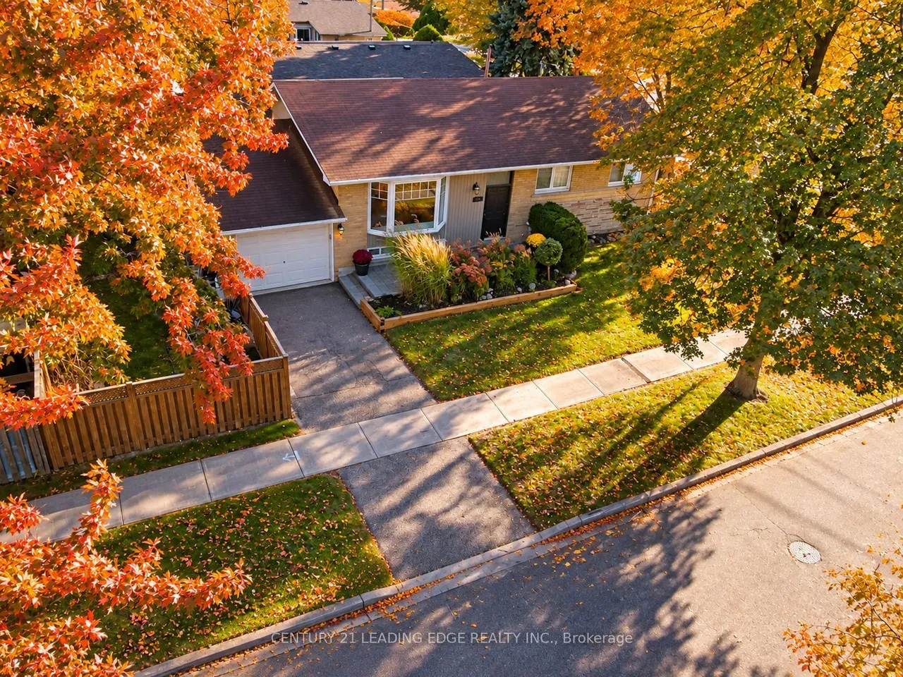 18 Horizon Crescent — photo 34