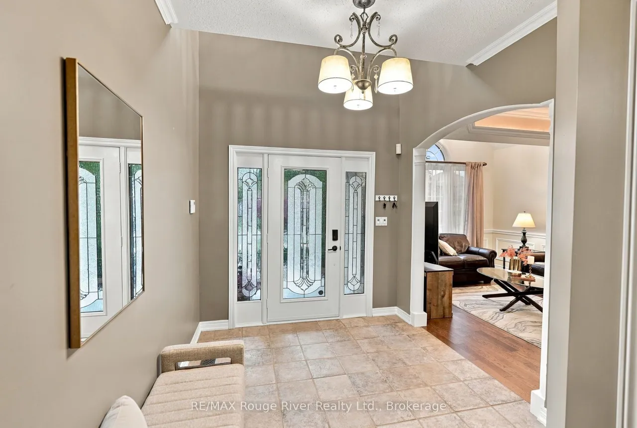 264 Ryerson Crescent — photo 3