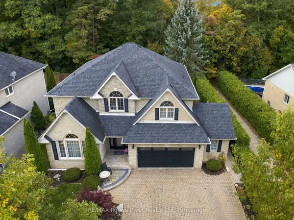 264 Ryerson Crescent