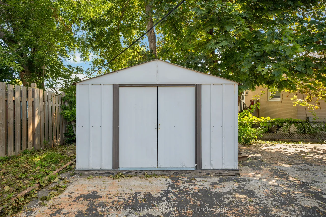 17 Barlow Road — photo 39