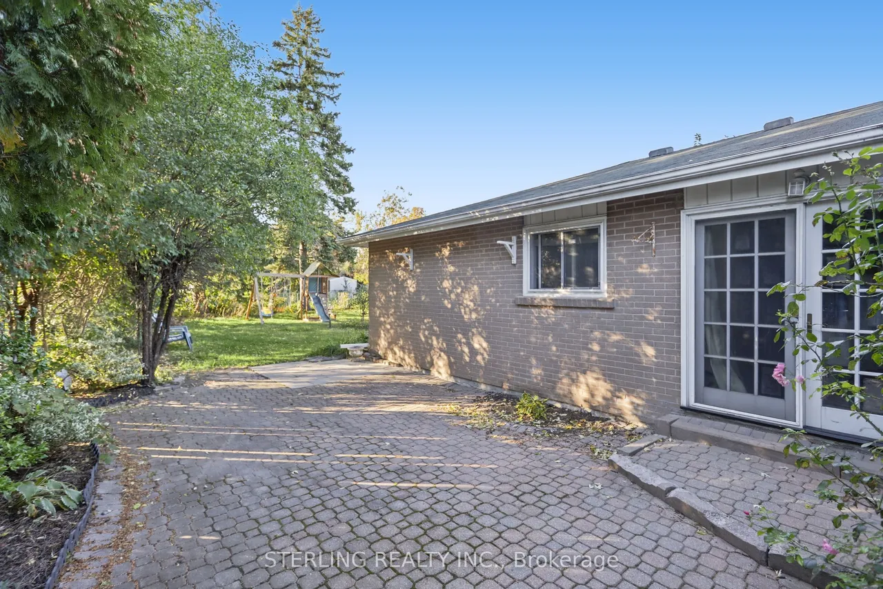 27 Oakmeadow Boulevard — photo 37