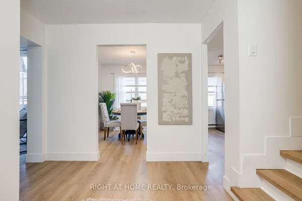 580 Mary Street E, Unit 207 — photo 2