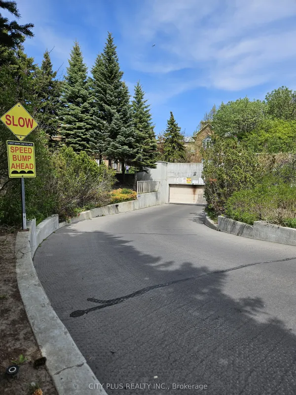 14 St Moritz Way — photo 2