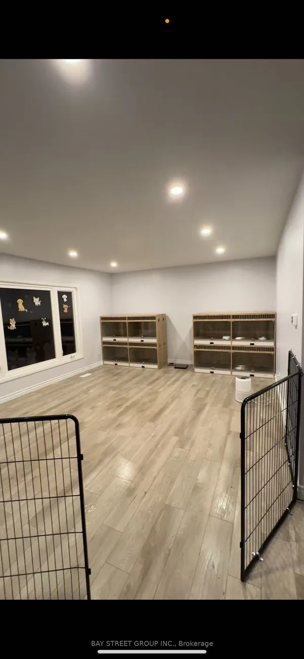 6080 Major Mackenzie Drive E — photo 2