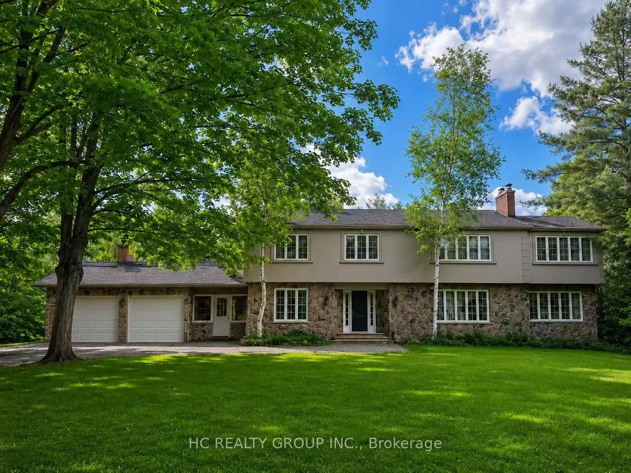 16 Bernadotte Drive — photo 3