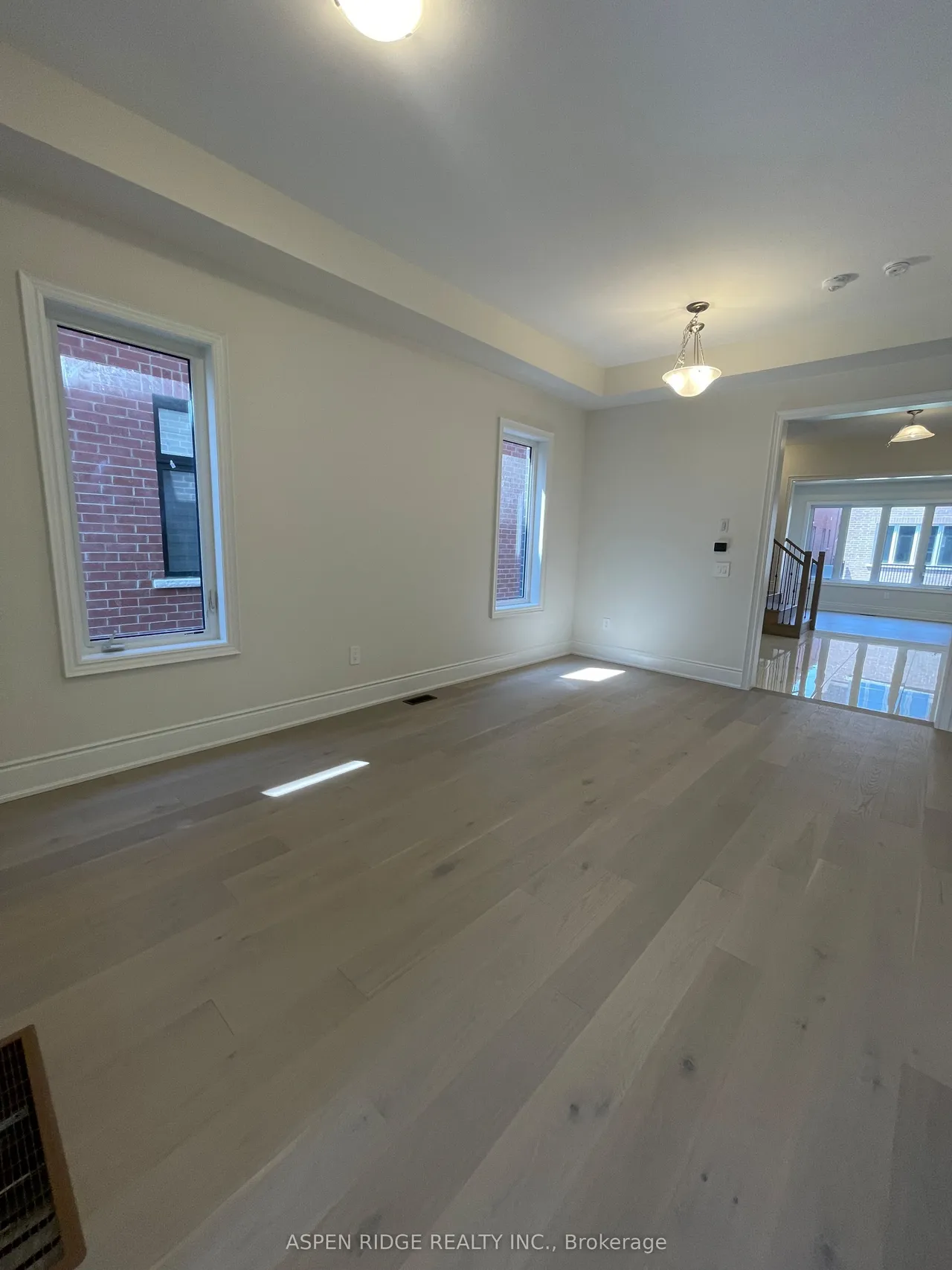 46 Lucy Pick Avenue — photo 2