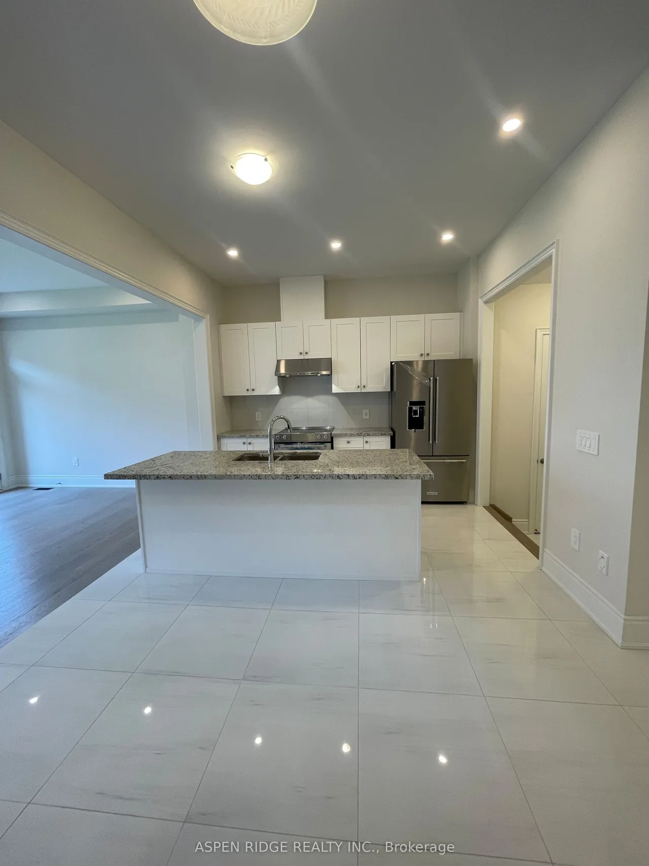 46 Lucy Pick Avenue — photo 3