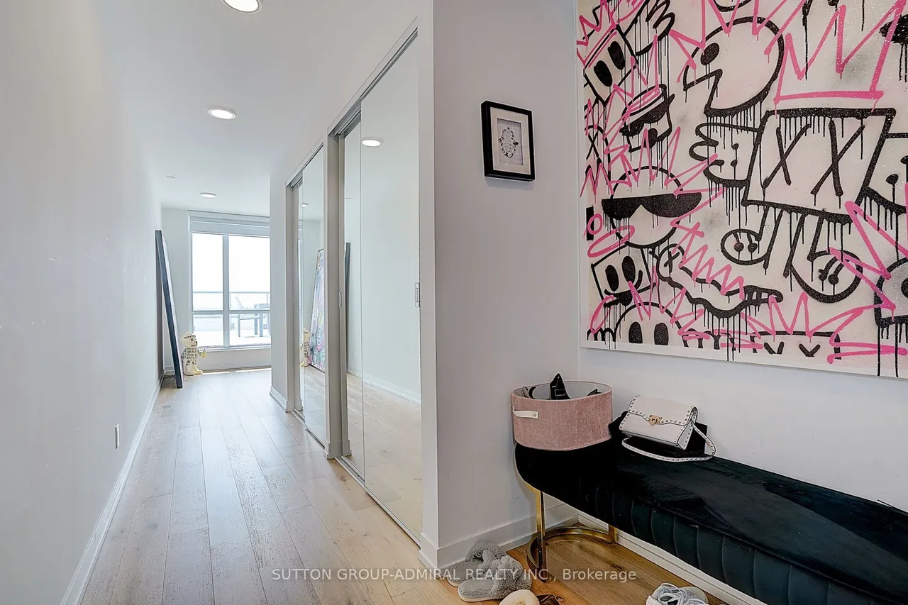 8 Beverley Glen Boulevard, Unit 712 — photo 3