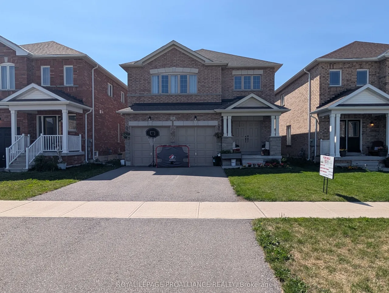 24 Terry Clayton Avenue