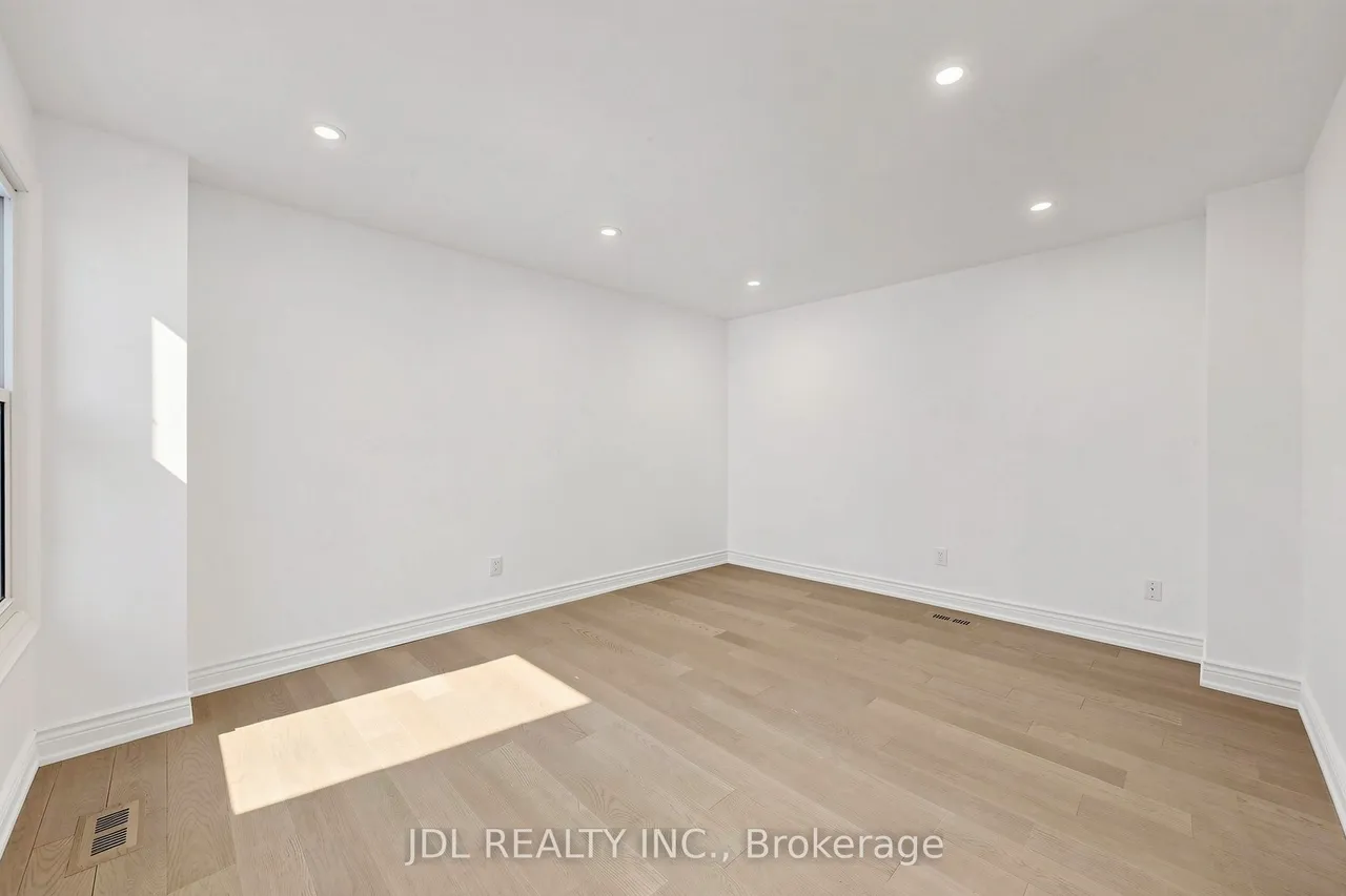 129 Appleby Crescent — photo 3