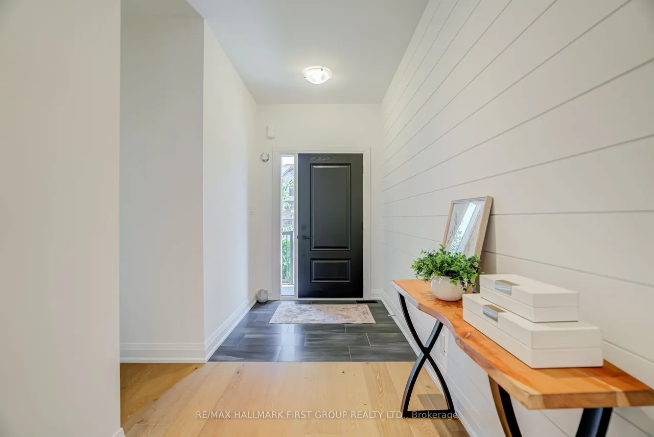 5 Harry Thornton Lane — photo 3
