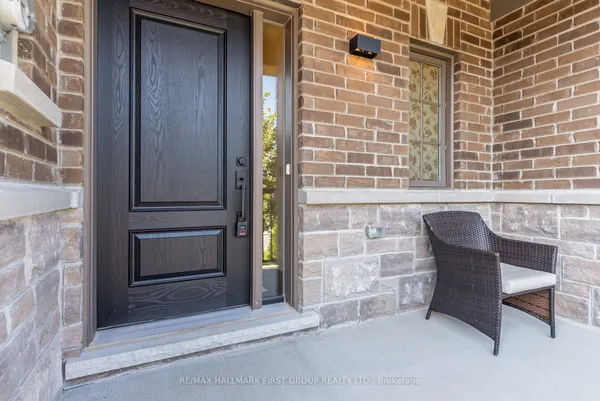 5 Harry Thornton Lane — photo 2