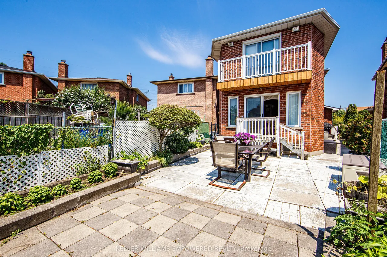 79 Oakmount Crescent — photo 33