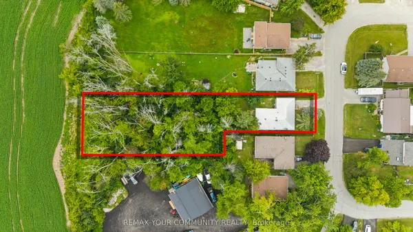 566 Highland Crescent