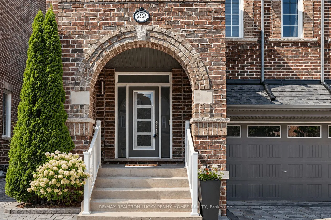 22 Duke of Cornwall Drive — photo 3