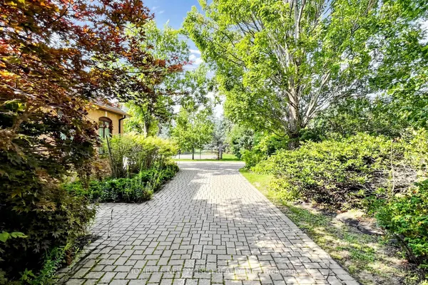 27 Walnut Glen Place — photo 2