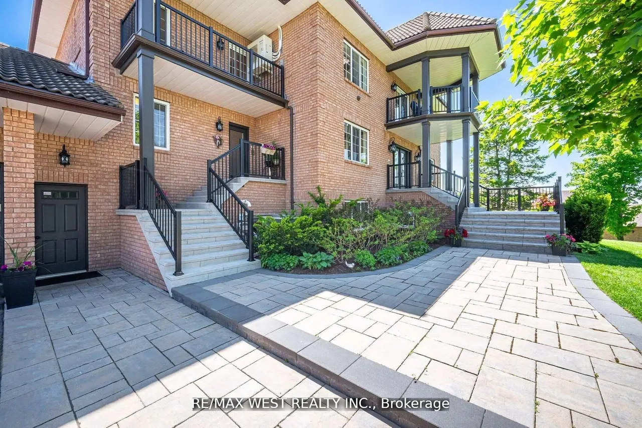 7 Stewart Crescent — photo 2