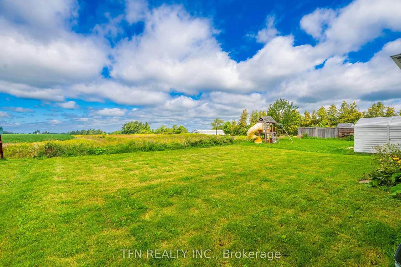 24 Don Hadden Crescent — photo 43