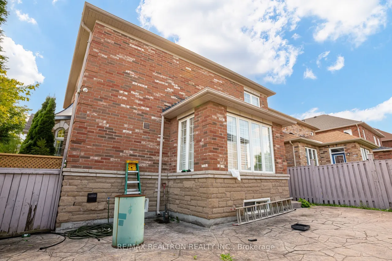 14 Kentview Crescent — photo 50