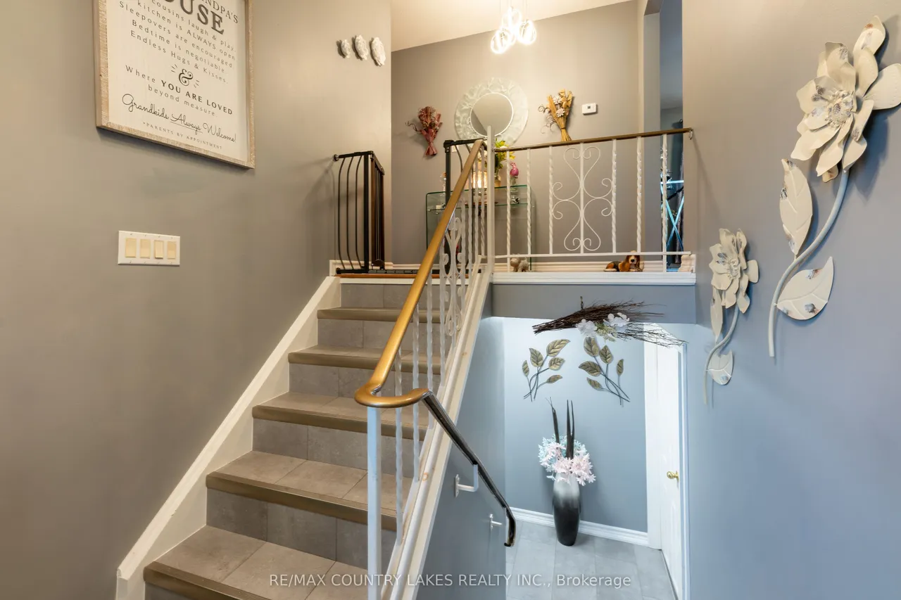 65 Beaver Ridge Drive — photo 2