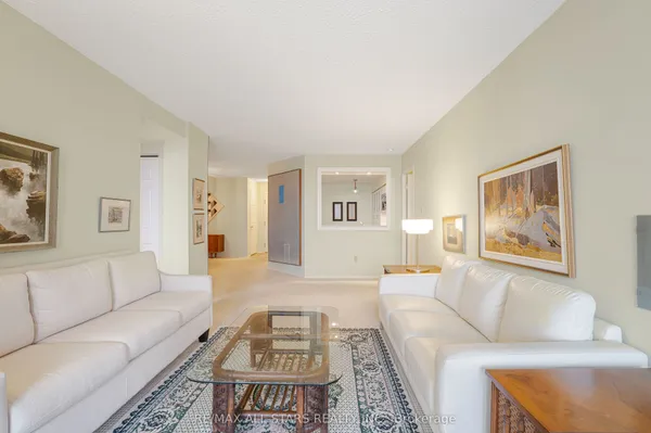 25 Austin Drive, Unit 817 — photo 2