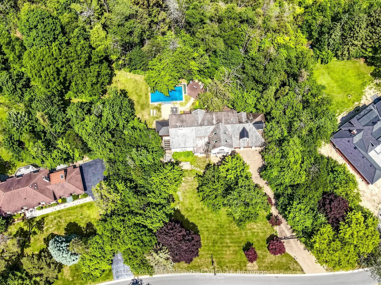 43 Woodland Acres Crescent — photo 49