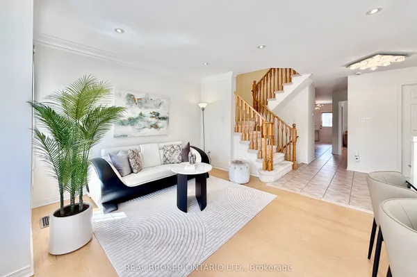 30 Little Angel Road — photo 2