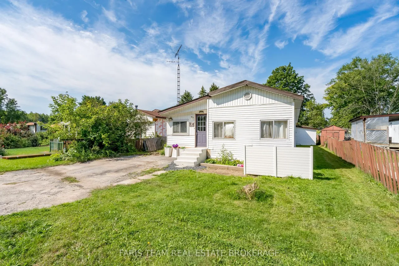 12 Centre Park Road — photo 3