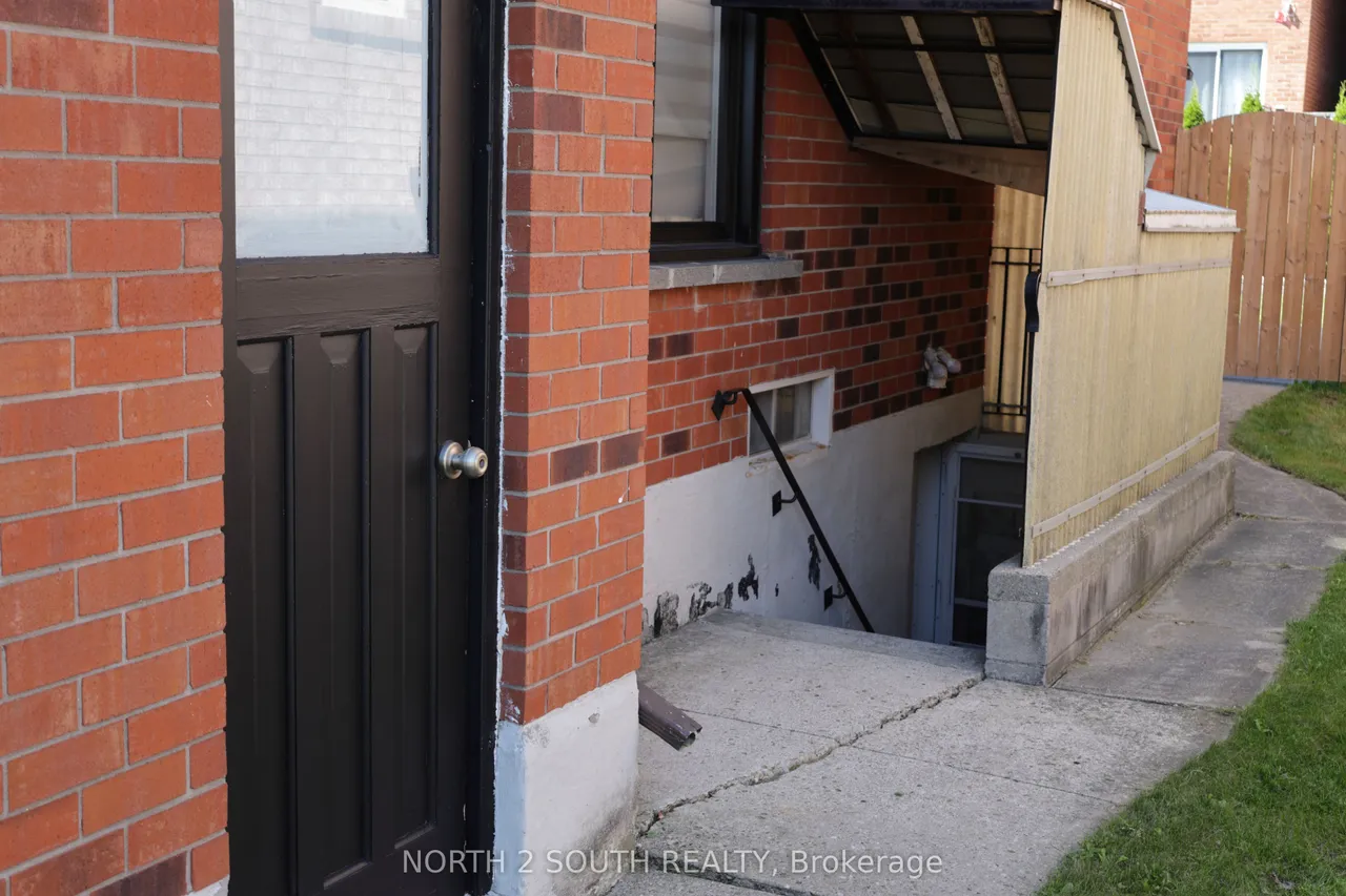 319 Glen Shields Avenue — photo 3