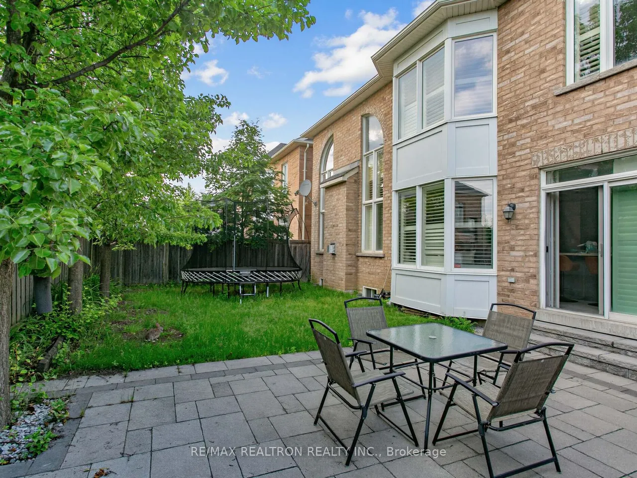 21 Rennie Avenue — photo 49