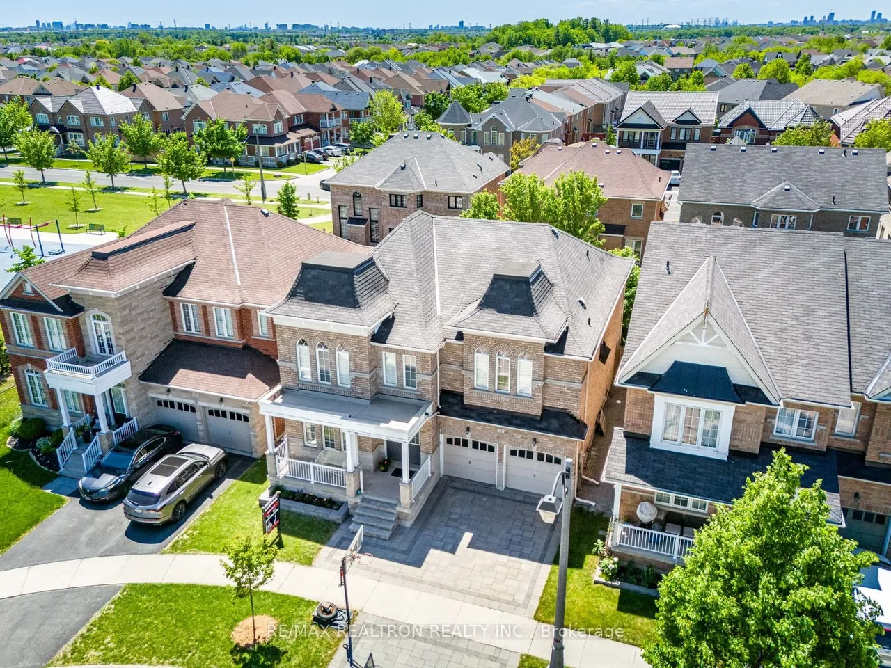 21 Rennie Avenue — photo 3