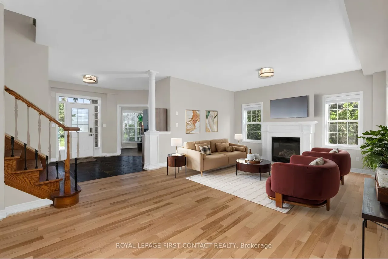 43 Vanderpost Crescent — photo 3