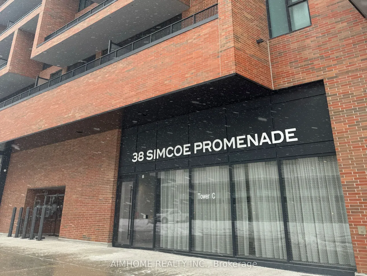 38 Simcoe Promenade